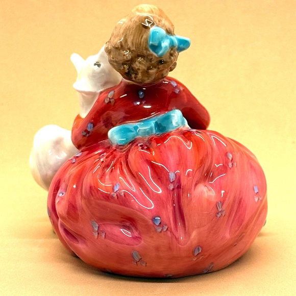 Royal Doulton Figurine Home Again HN 2167 Issued 1956-1995 Vintage - Picture 3 of 7